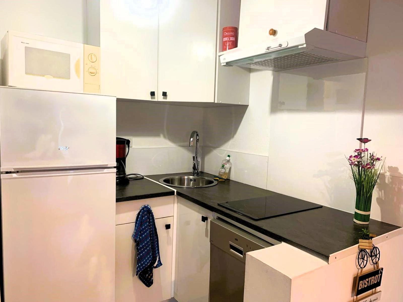 Reve D'Azur En Bord De Mer A La Nartelle Avec Piscine Dans La Residence, Terrasse, Bbq, 2 Chambres 2 Sdb Logement De 35M2 Draps Inclus Sainte-Maxime Luaran gambar
