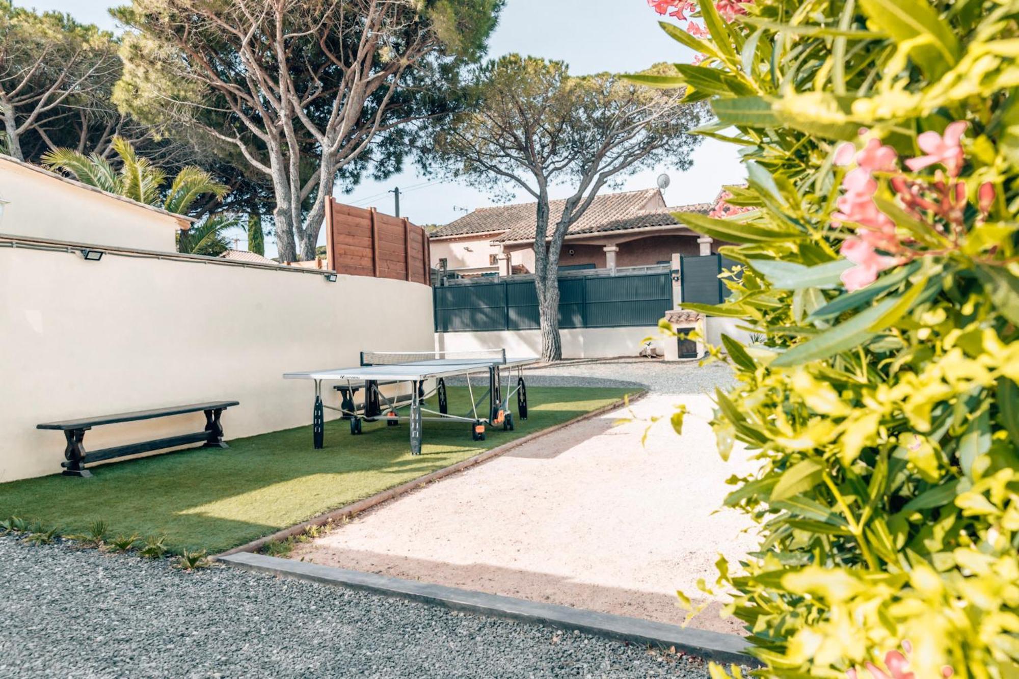 Reve D'Azur En Bord De Mer A La Nartelle Avec Piscine Dans La Residence, Terrasse, Bbq, 2 Chambres 2 Sdb Logement De 35M2 Draps Inclus Sainte-Maxime Luaran gambar