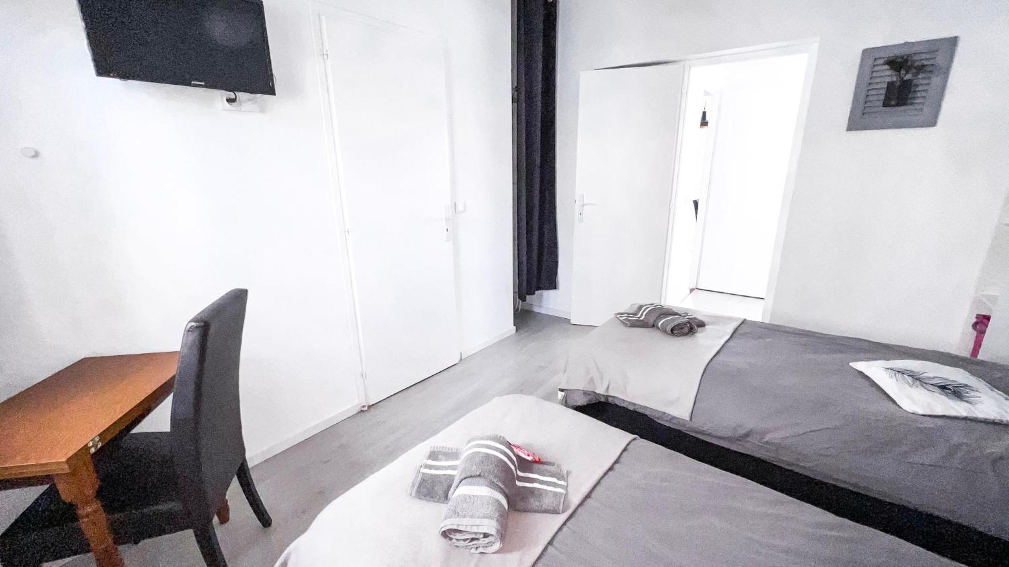 Reve D'Azur En Bord De Mer A La Nartelle Avec Piscine Dans La Residence, Terrasse, Bbq, 2 Chambres 2 Sdb Logement De 35M2 Draps Inclus Sainte-Maxime Luaran gambar