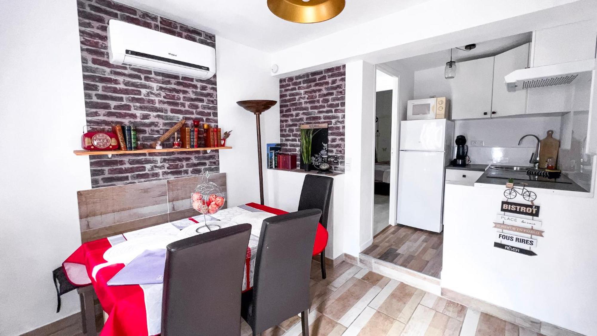 Reve D'Azur En Bord De Mer A La Nartelle Avec Piscine Dans La Residence, Terrasse, Bbq, 2 Chambres 2 Sdb Logement De 35M2 Draps Inclus Sainte-Maxime Luaran gambar