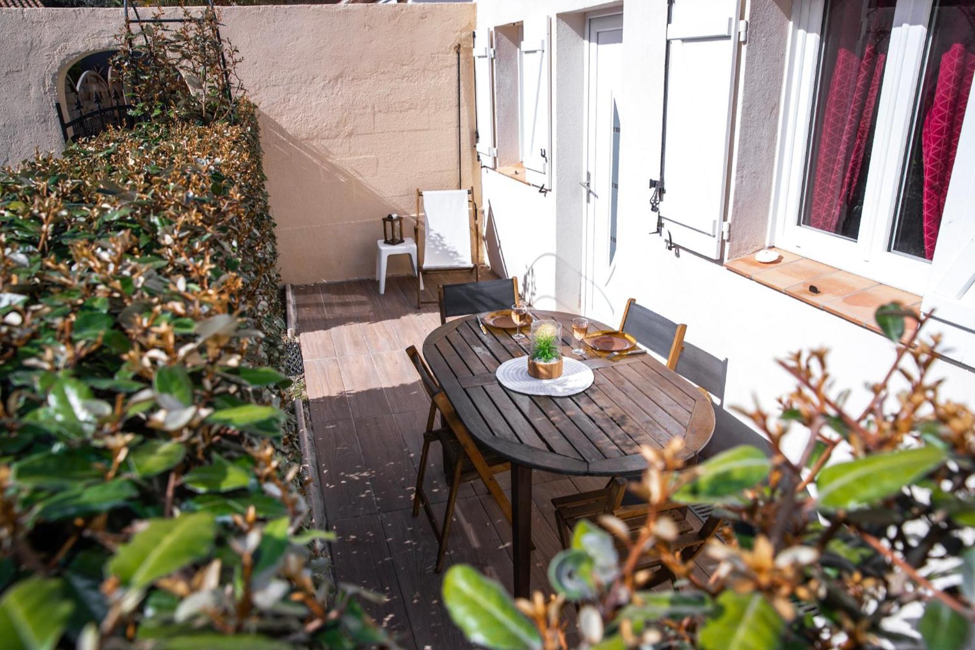 Reve D'Azur En Bord De Mer A La Nartelle Avec Piscine Dans La Residence, Terrasse, Bbq, 2 Chambres 2 Sdb Logement De 35M2 Draps Inclus Sainte-Maxime Luaran gambar